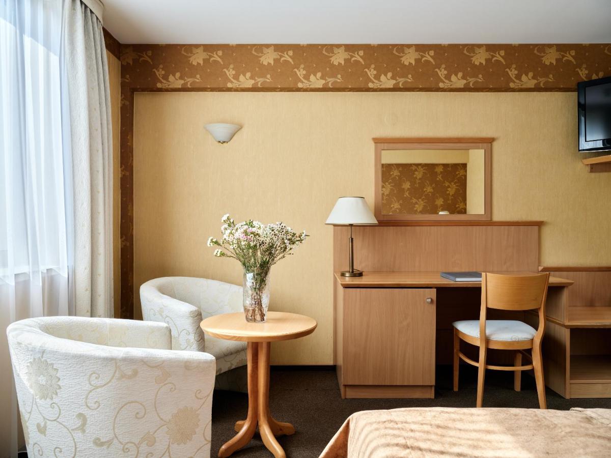 Hotel Great Polonia Krakow Airport - Ex Hotel Witek Модлничка Екстериор снимка
